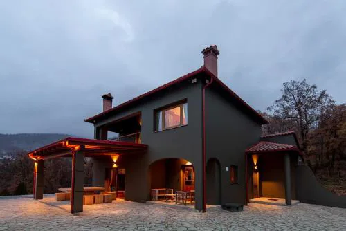 K Ardamis Estate