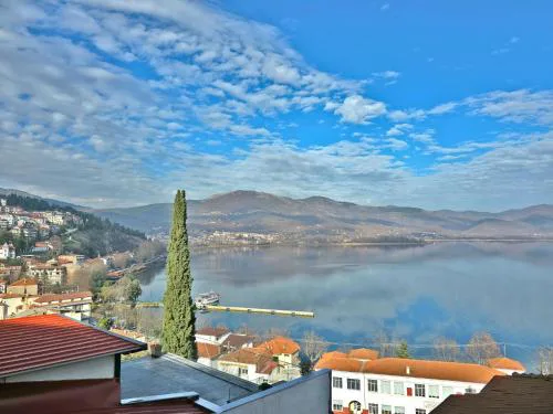 Lake Venue Apt