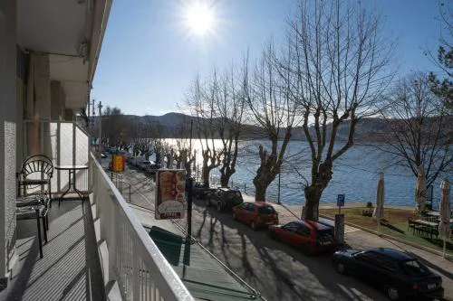 Panagiotidis lake house