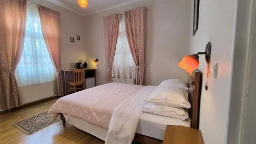 Venetula's Rooms - Kirkiri