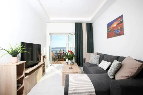 Giannis sea-view apartment