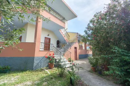 George's 3-bed Studios with Garden