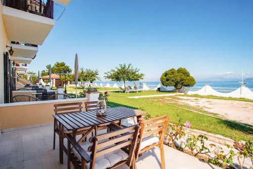 Thalassa Apartments & Studios
