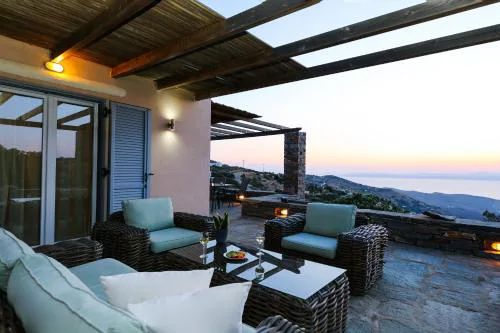 Cycladic Villa with sea view!