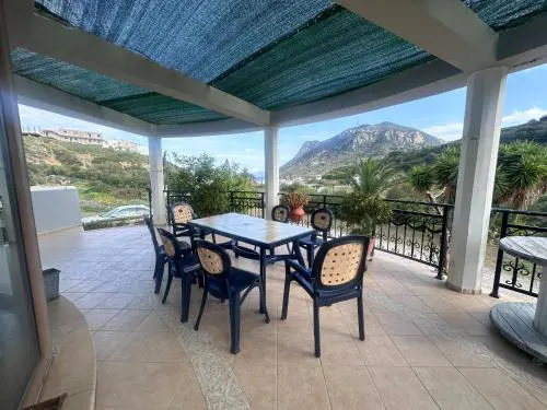 peaceful villa location ideal for families or group close to beautiful beaches