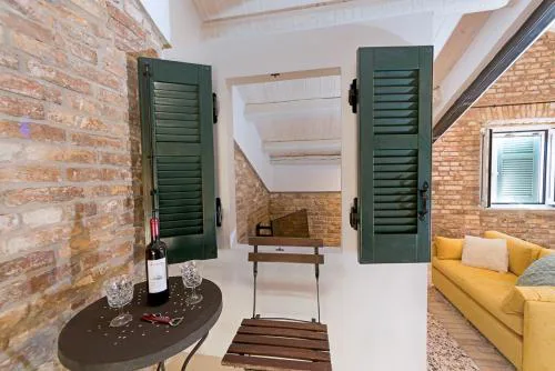 Agion Apostolon Loft!