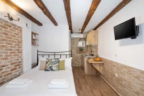 Creme by Life Homes