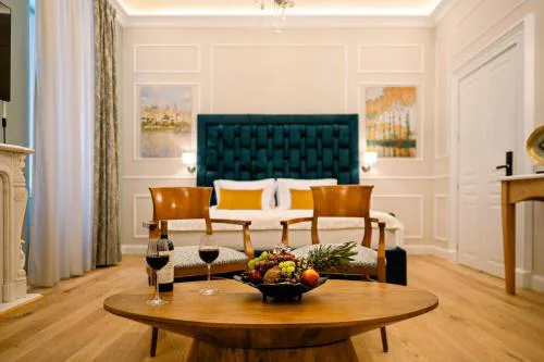 Curcumelli Luxury Suites