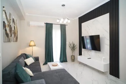 Elarion Elegant Port Apartment