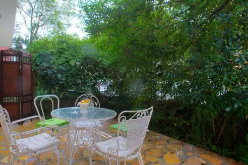 HOUSE WITH YARD IN CORFU TOWN
