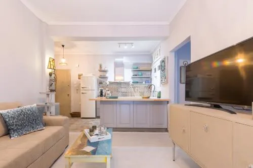 Stylish, comfy apartment by Konnect, Corfu city center