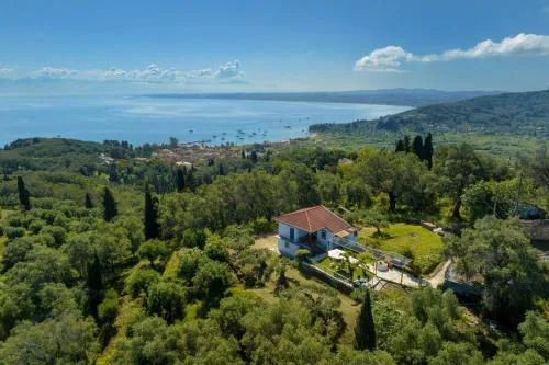 Traditional Seaview Home Candili