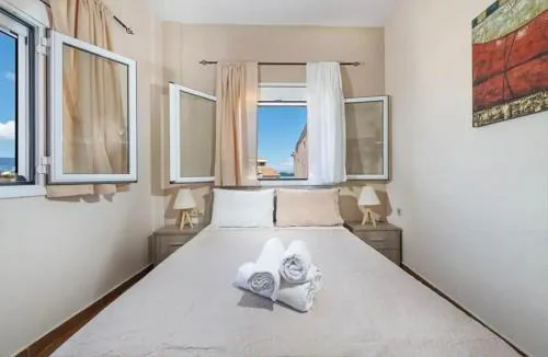 Xrisanthi studio Corfu Port 1