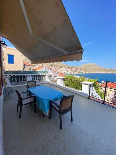 Traditional Villa Christos & Tholos In Chalki