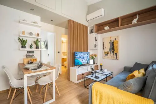 Antigone's Lux Home 10mins walk to beach, old town, city