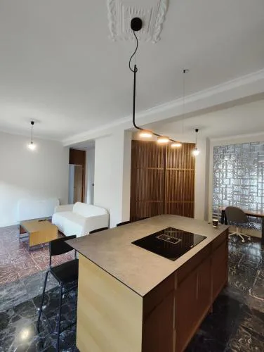 Apartment Near Beach & Old Port