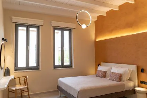 ARCH HOME, luxury property with private parking