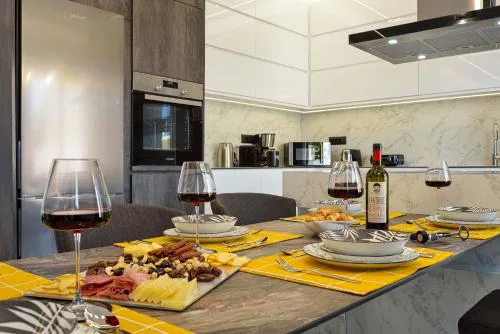 Artemis Luxury Home