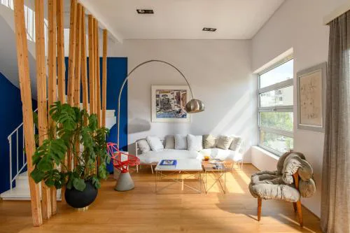 Artful City Loft with Rooftop Terrace, Near Beach