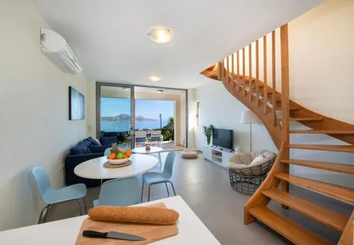 Ashlin seaside Luxury Apartment