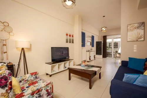 Blue Iris: Stylish apartment just 10 minutes walk from Old Town Chania