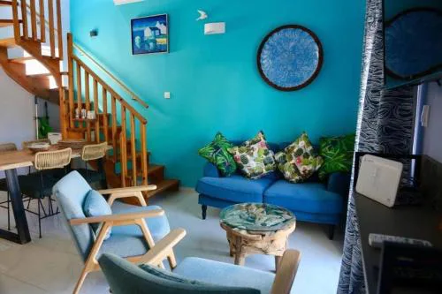 Casa Anthos free parking