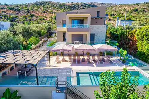 Chris villa with private ecologic pool and kid's playground!