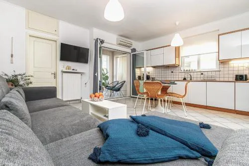 Easy Living City Apartment