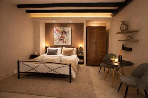 Endless blue suites