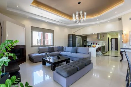 Evgenias Luxury Apartment with Rooftop Pool