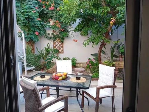 Garden house by Dreams