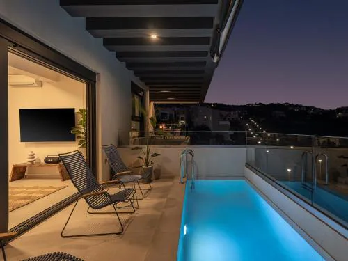 Iris Luxury Apartment