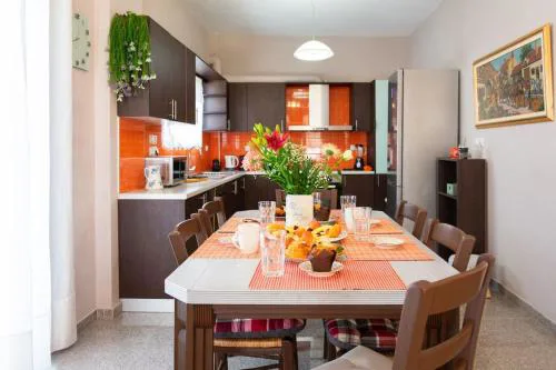 Kadiani's Urban Nest by 8essentially