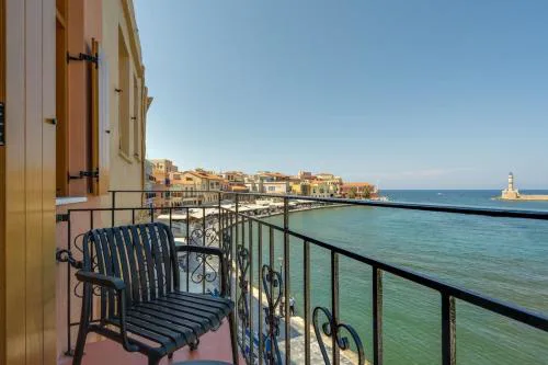 Leo Apartment 2 bdr apt overlooking the harbor