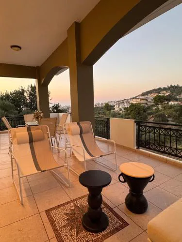 Nature spacious apt, 2km from Chania old town, private parking