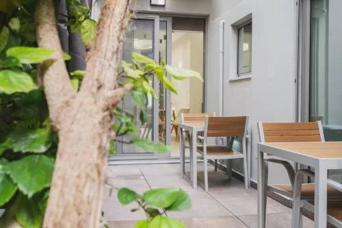 Peris 1 - Central Apt near Old Town with Parking