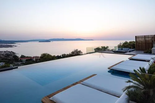 Regal Residence