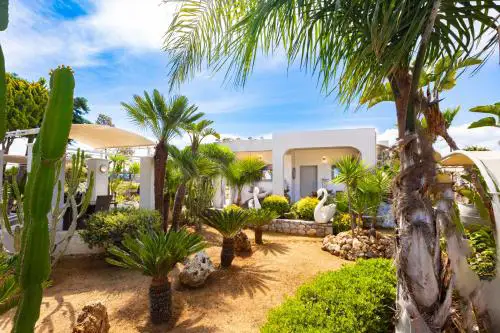Renas Secret Garden House