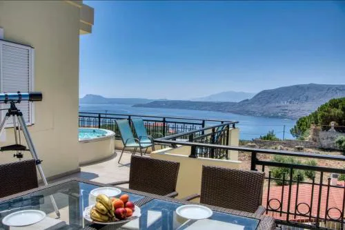 Souda Bay View with Private Pool near Chania City