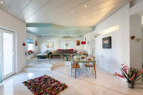 Spacious and Cozy Penthouse in the Heart of Chania