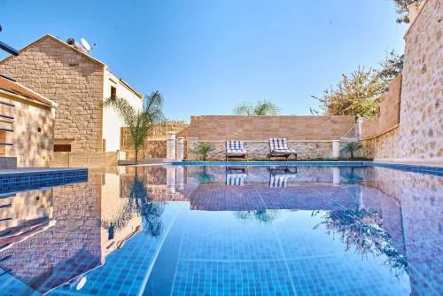 Sunaktis luxury villa