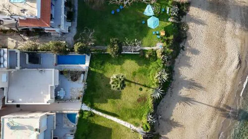 The Seaside Villa
