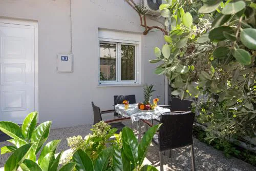Veranda house