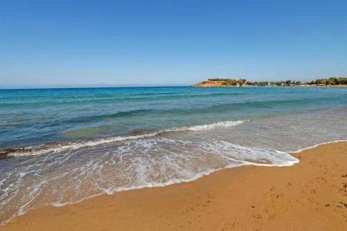 Villa "Jane", quiet, luxurious, family friendly, spacious, close to the beach!