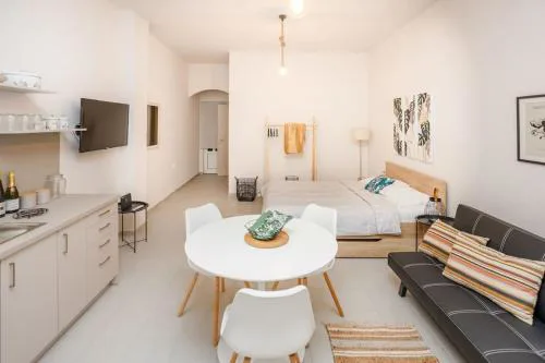 Aris Studio Analipsi Crete