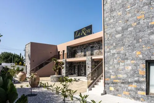La Rêve Luxury Apartments with Private Jacuzzi