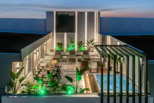 Maison Aqua Suite with Private mini pool jacuzzi