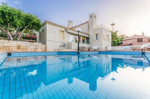 Villa Anna Maria - 3 Bedroom, Private Pool - Sleeps 8
