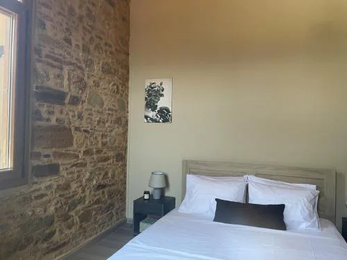 Stone Lodge in Castle A