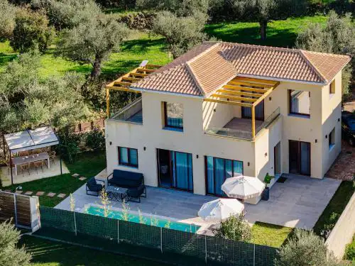 Adelda Villa